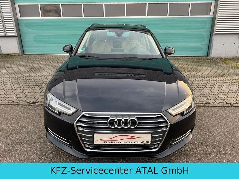 Używany Audi A4 Sport 272 KM (200 kW) 2017 Niebieski Kombi