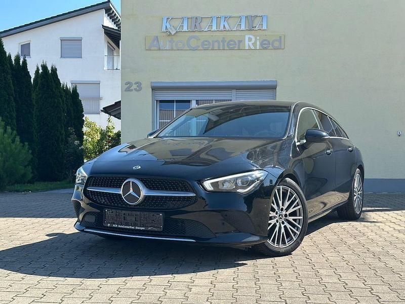 Schwarz Gebraucht 2020 Mercedes CLA220 Limousine | 23.990 € (Guter Preis) - Bild 1/4