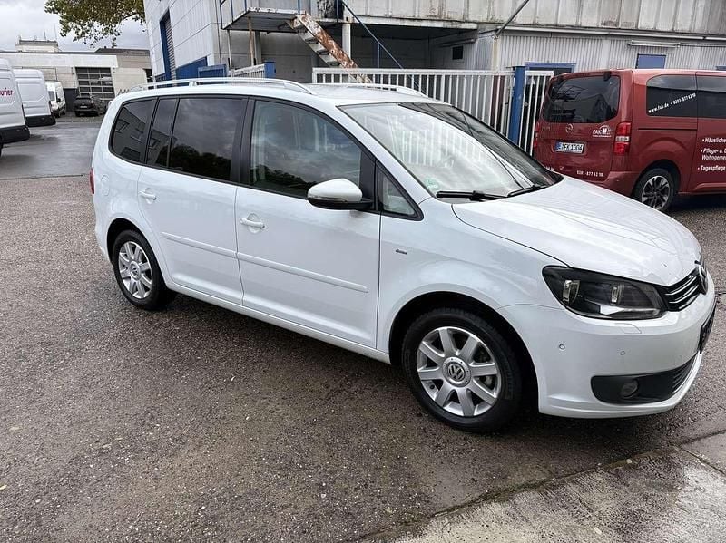 Gebraucht VW Touran Cup 105 PS (77 kW) 2014 Pure white Van / Kleinbus