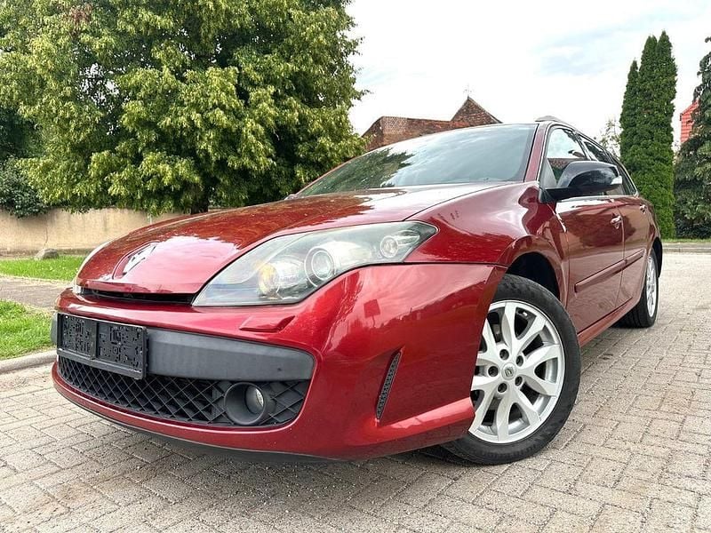 Rot Gebraucht 2009 Renault Laguna III Dynamique Limousine | 2.490 € (Fairer Preis) - Bild 1/4