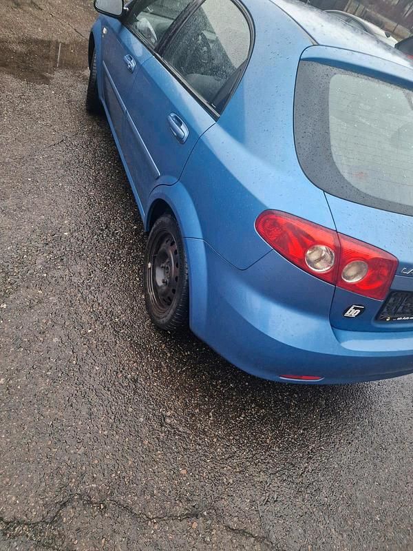 Gebraucht Chevrolet Lacetti 95 PS (69 kW) 2005 Blau Kleinwagen