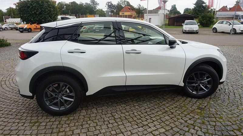 Neu Lexus LBX 136 PS (100 kW) 2025 SUV