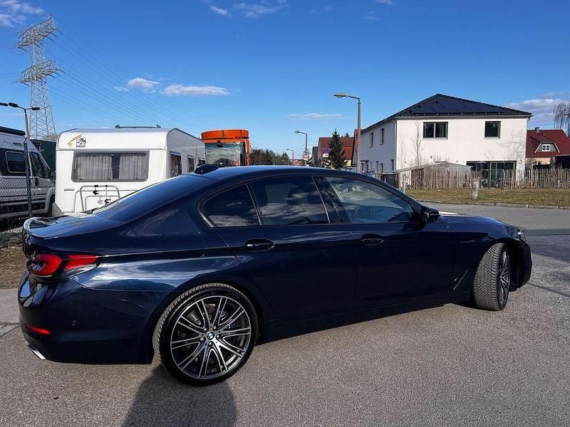 Gebraucht BMW 540 Luxury Line 340 PS (250 kW) 2017 Blau Limousine