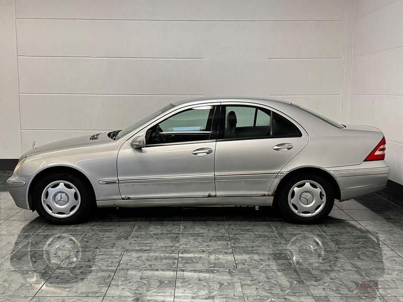 Gebraucht Mercedes C180 Elegance 129 PS (94 kW) 2000 Silber Limousine