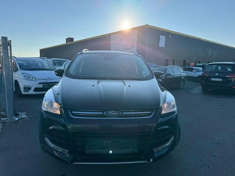 Gebraucht Ford Kuga Titanium 150 PS (110 kW) 2016 Schwarz SUV