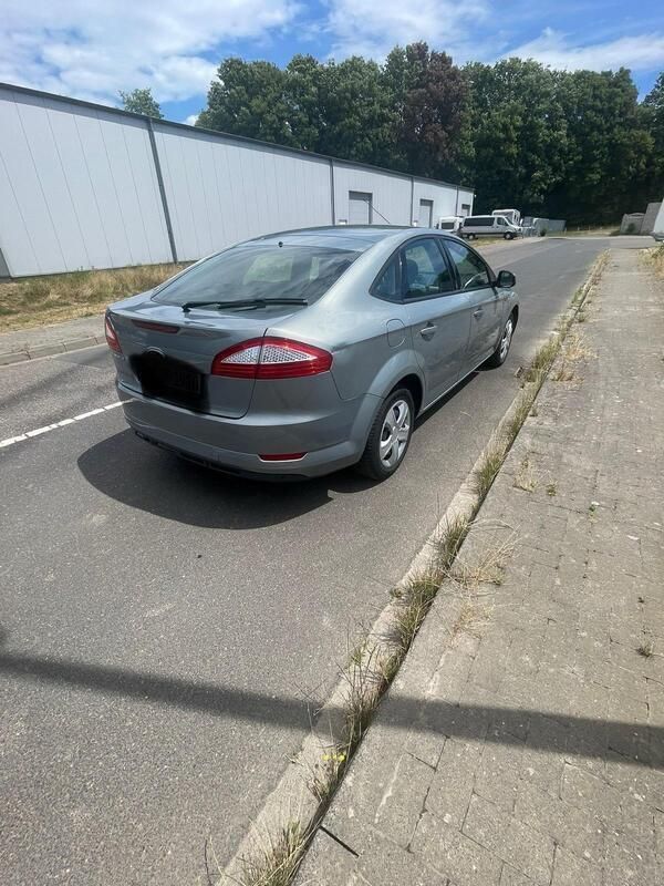 Grau Gebraucht 2007 Ford Mondeo Trend Limousine | 2.450 € (Guter Preis) - Bild 1/4