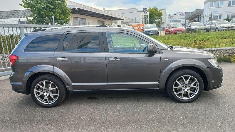 Gebraucht Fiat Freemont Lounge 170 PS (125 kW) 2015 Grau SUV