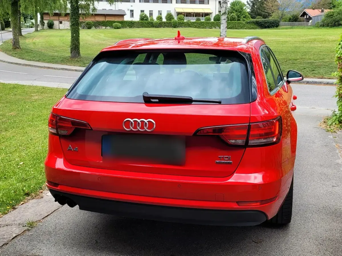 Gebraucht Audi A4 190 PS (139 kW) 2018 Rot Kombi