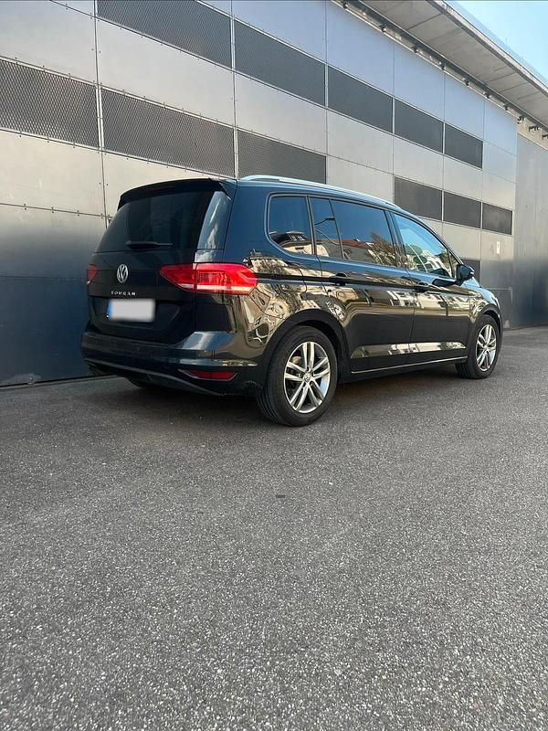 Gebraucht VW Touran Sound 150 PS (110 kW) 2018 Schwarz Van / Kleinbus