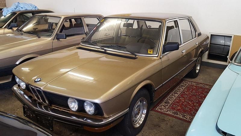 Gebraucht BMW 518 90 PS (66 kW) 1980 Gold Limousine
