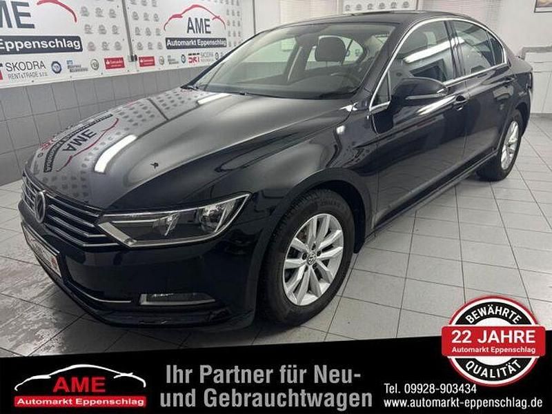 Schwarz Gebraucht 2015 VW Passat Comfortline Limousine | 11.990 € (Superpreis) - Bild 1/4