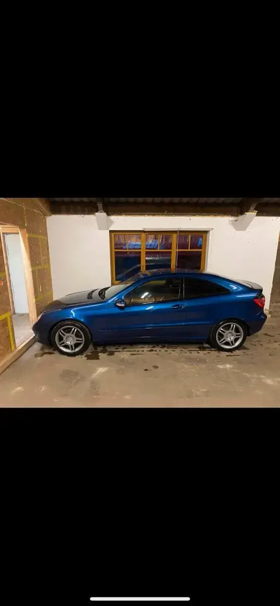 Gebraucht Mercedes C320 218 PS (160 kW) 2003 Blau Coupé