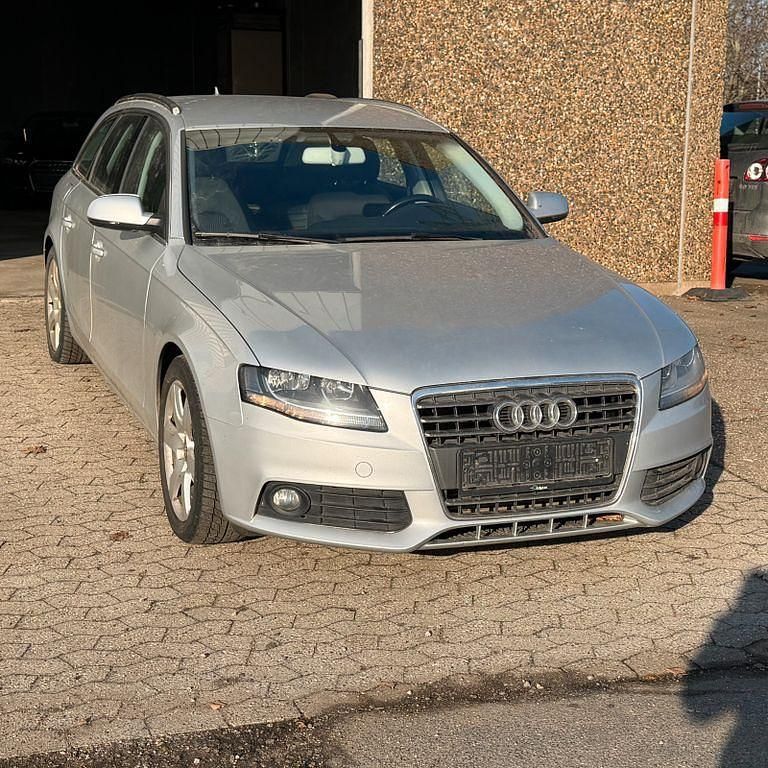 Gebraucht Audi A4 Attraction 179 PS (131 kW) 2011 Silber Kombi