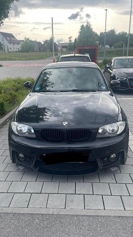 Schwarz Gebraucht 2009 BMW 120 Coupé Coupé | 3.950 € (Guter Preis) - Bild 1/4