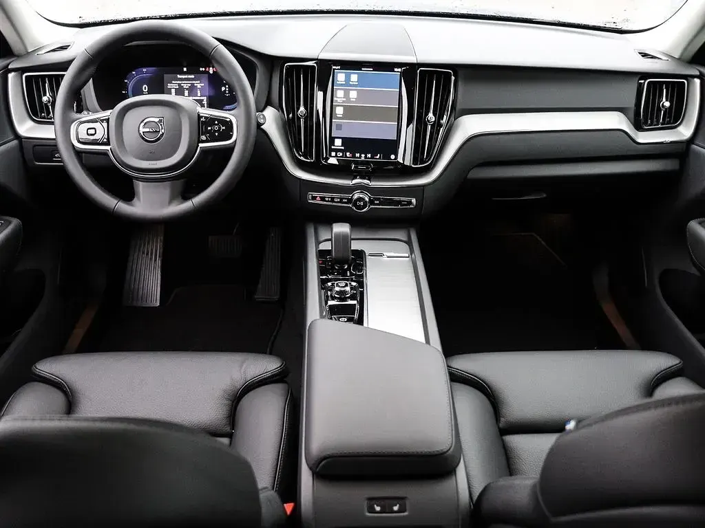 Neu Volvo XC60 Plus 455 PS (334 kW) 2026 Blau SUV