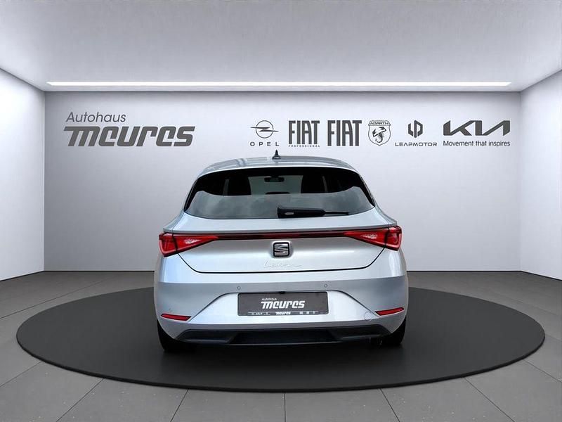 Gebraucht Seat Leon Style 150 PS (110 kW) 2024 Silber Limousine