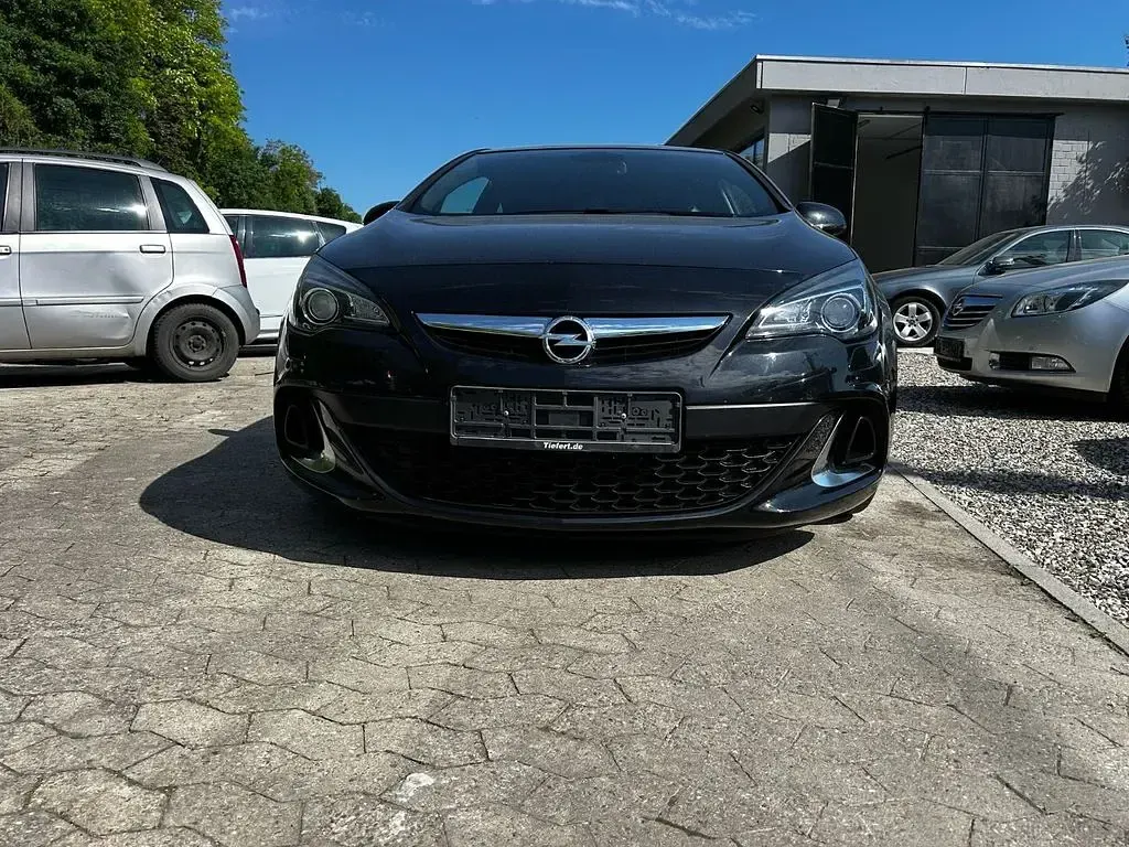 Gebraucht Opel Astra GTC OPC 280 PS (205 kW) 2013 Schwarz