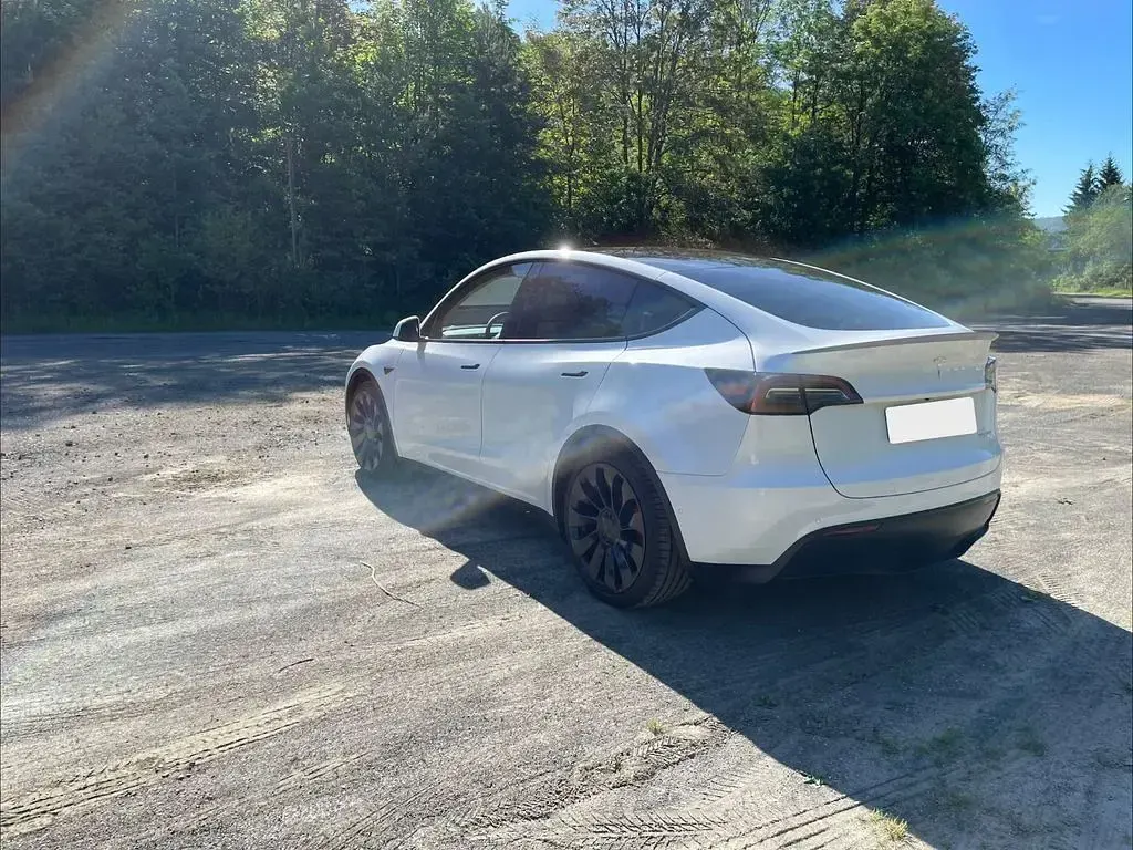 Gebraucht Tesla Model Y Performance 392 kW (534 PS) 2022 Weiß SUV