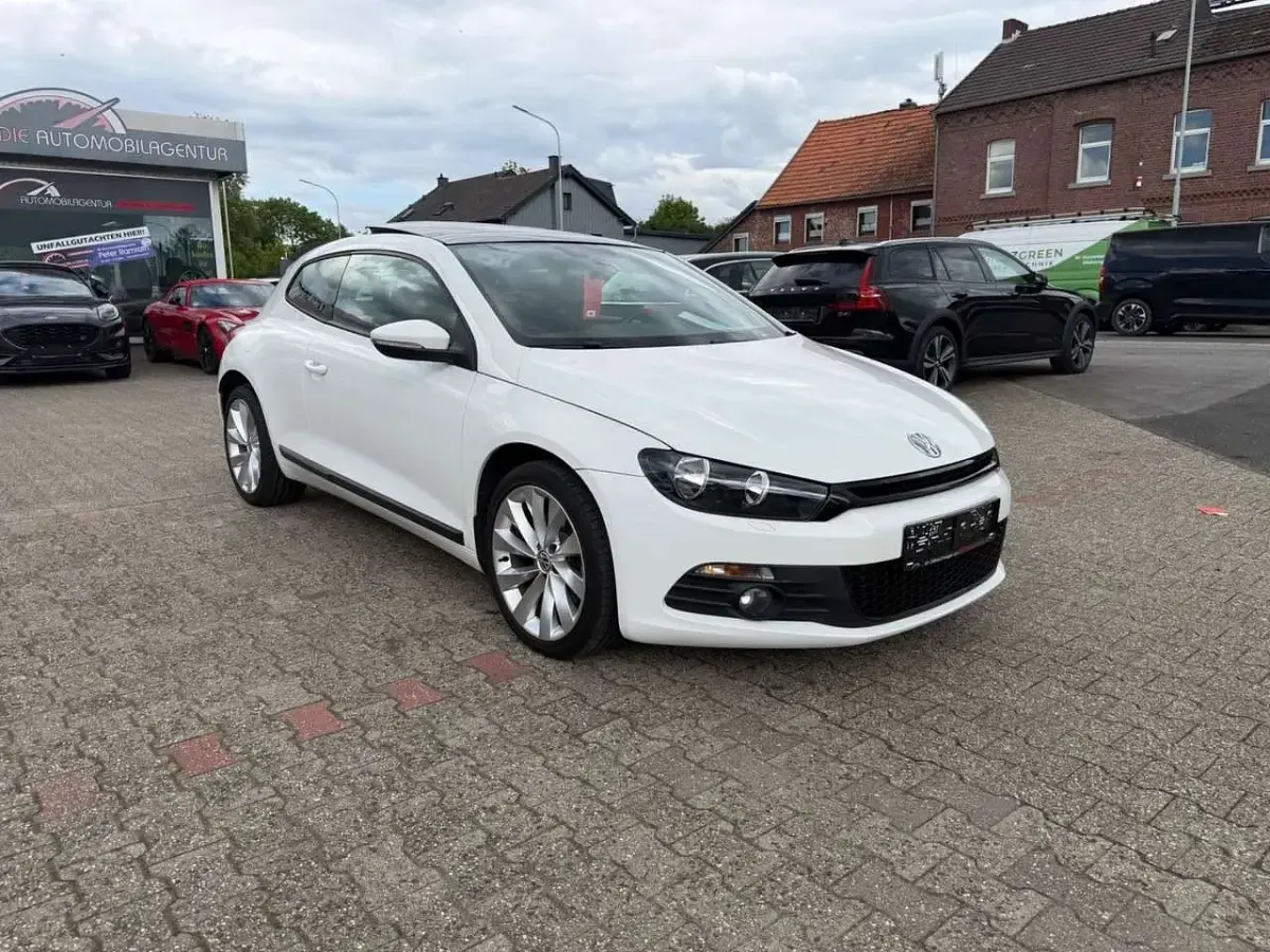 Gebraucht VW Scirocco Highline 160 PS (117 kW) 2009 Weiß Coupé