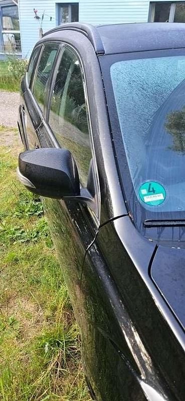 Schwarz Gebraucht 2014 Subaru Legacy Comfort Kombi | 8.500 € - Bild 1/4