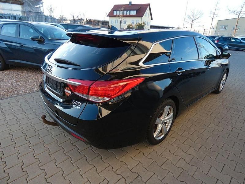Gebraucht Hyundai i40 Style 136 PS (100 kW) 2014 Schwarz Kombi
