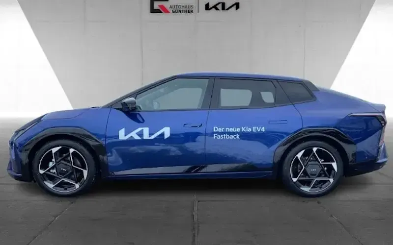 Neu Kia EV4 GT-Line 150 kW (204 PS) 2026 Blau Limousine