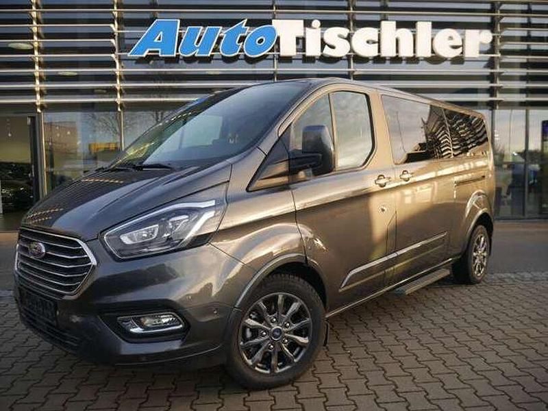 Grau Gebraucht 2022 Ford Tourneo Custom Titanium X Van | 47.900 € (Teuer) - Bild 1/4