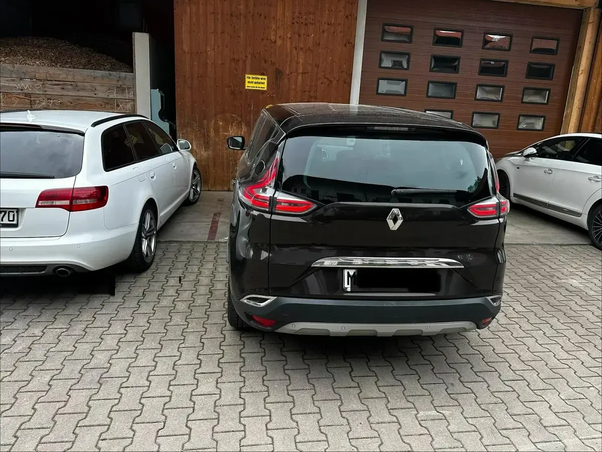 Gebraucht Renault Espace 160 PS (117 kW) 2016 Braun Van / Kleinbus