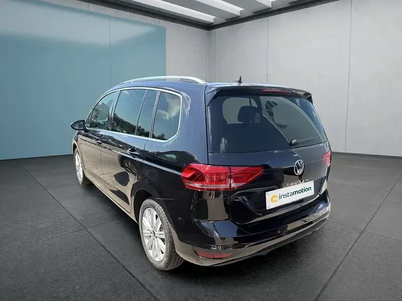 Gebraucht VW Touran 150 PS (110 kW) 2025 Schwarz Van / Kleinbus