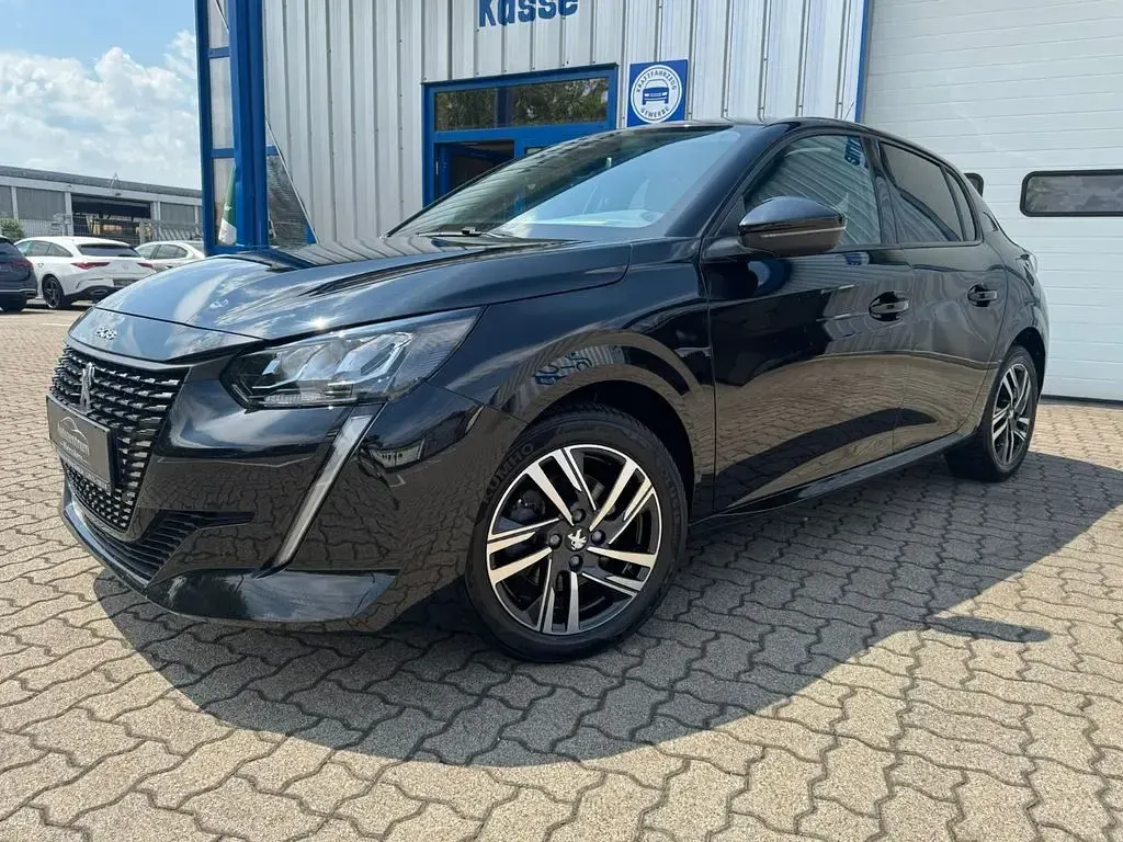 Gebraucht Peugeot 208 Allure 101 PS (74 kW) 2023 Schwarz Kleinwagen