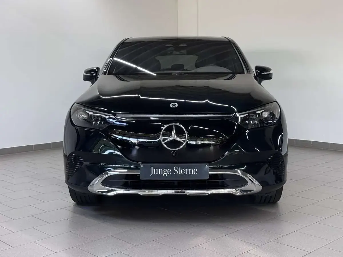 Gebraucht Mercedes EQE500 300 kW (408 PS) 2025 Grün SUV