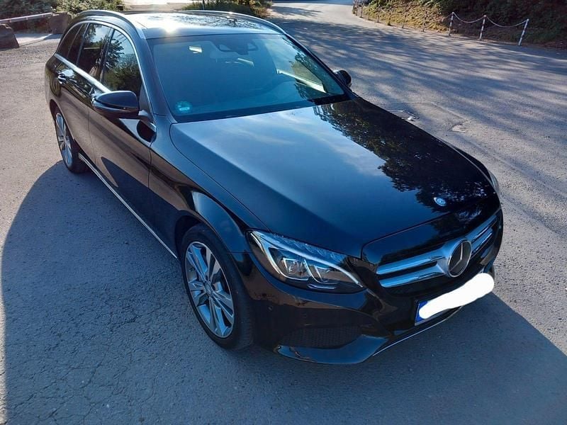 Gebraucht Mercedes C350e Avantgarde 279 PS (205 kW) 2016 Schwarz Kombi