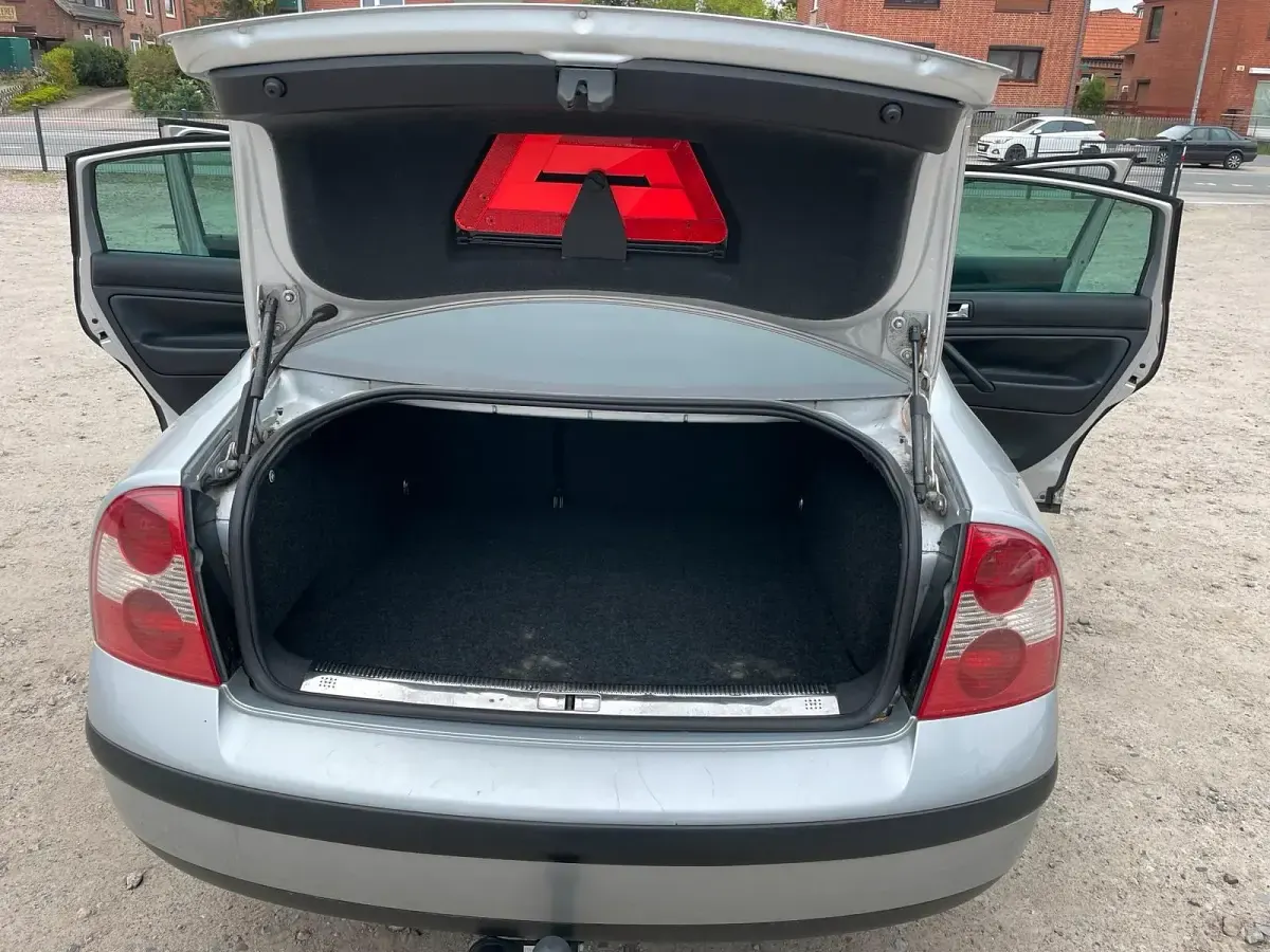Gebraucht VW Passat 150 PS (110 kW) 2003 Grau Limousine