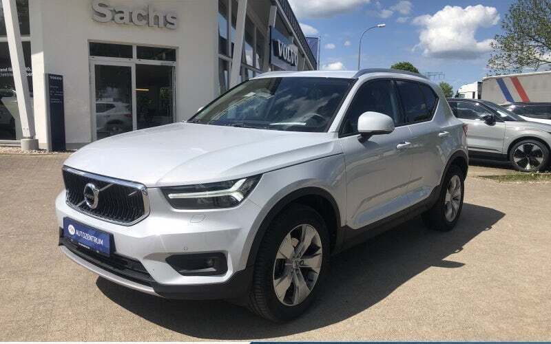 Silber Gebraucht 2020 Volvo XC40 Momentum SUV | 23.495 € (Fairer Preis) - Bild 1/4
