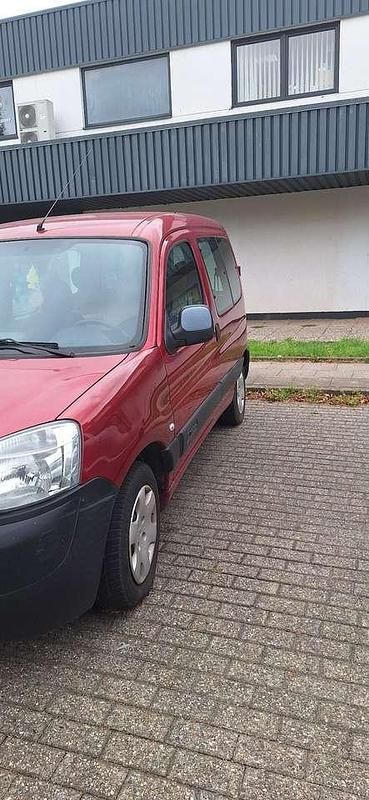 Gebraucht Citroën Berlingo Advance 75 PS (55 kW) 2006 Rot Van / Kleinbus