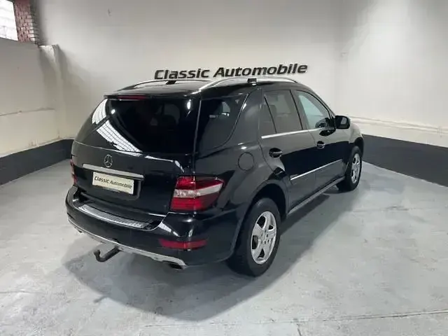Gebraucht Mercedes ML320 224 PS (164 kW) 2008 Schwarz SUV