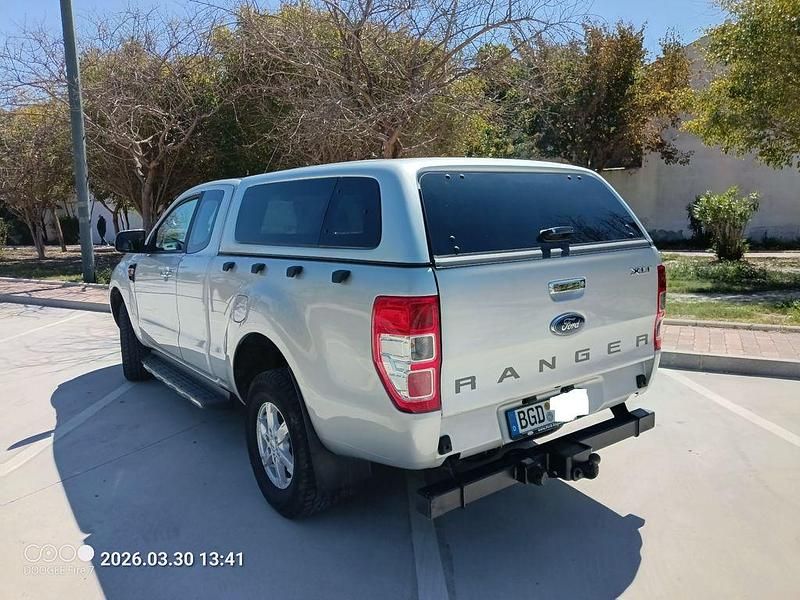 Gebraucht Ford Ranger XLT 160 PS (117 kW) 2017 Silber Pickup