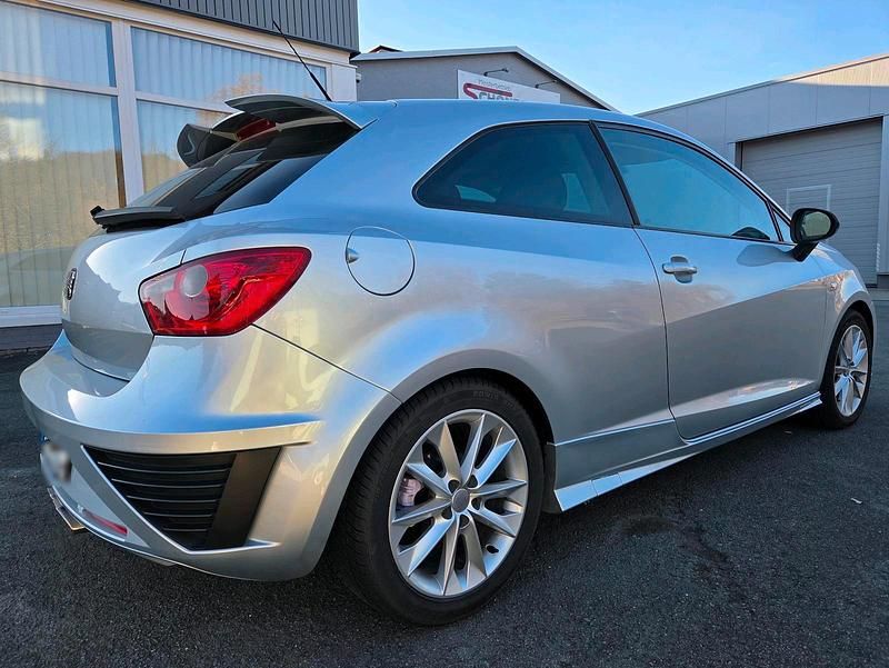 Gebraucht Seat Ibiza 105 PS (77 kW) 2010 Silber Coupé