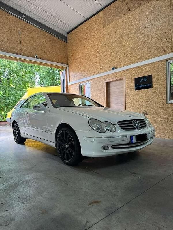Gebraucht Mercedes CLK320 Elegance 218 PS (160 kW) 2002 Coupé