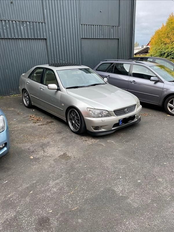 Gebraucht Lexus IS300 213 PS (156 kW) 2004 Silber Limousine