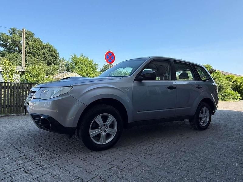 Gebraucht Subaru Forester 147 PS (108 kW) 2012 Grau SUV
