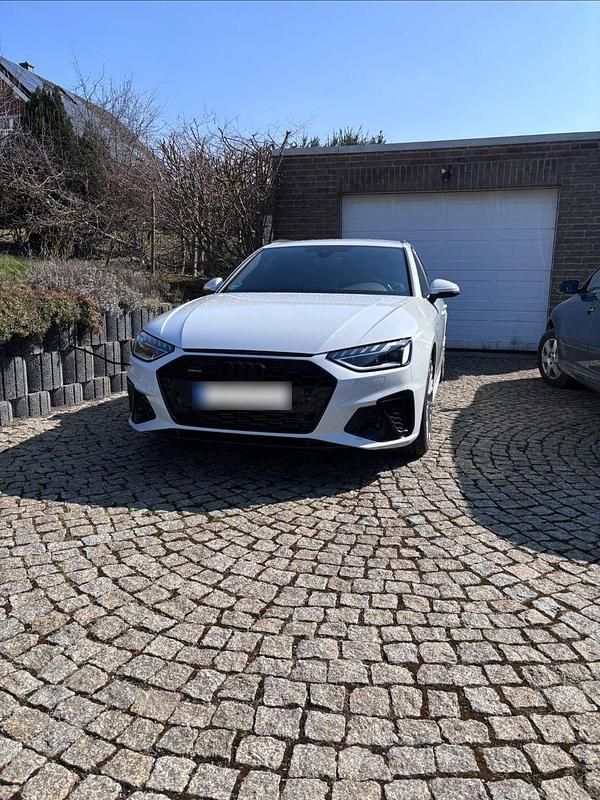 Gebraucht Audi A4 S-Line 204 PS (150 kW) 2023 Weiß Kombi