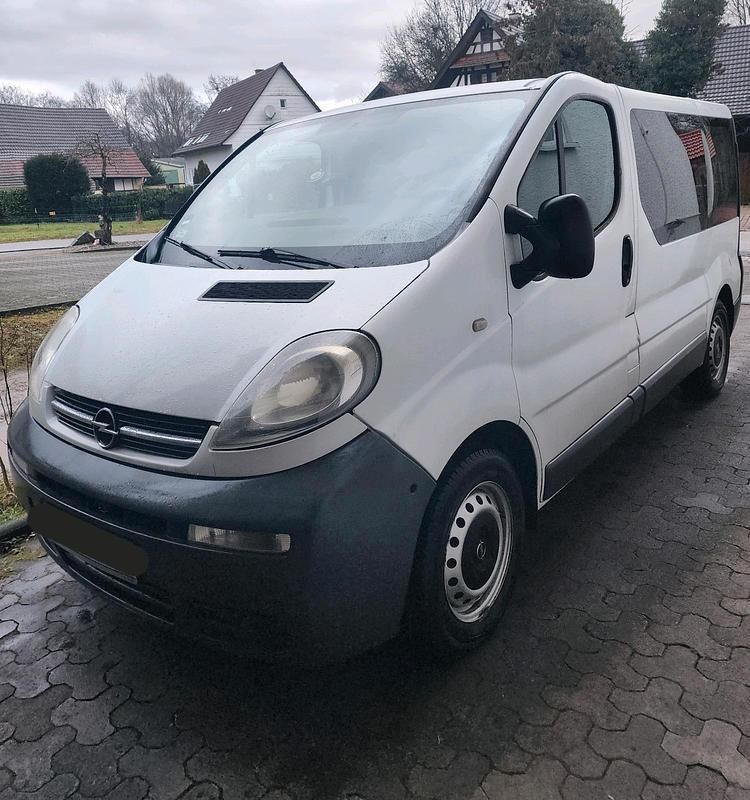 Gebraucht Opel Vivaro 101 PS (74 kW) 2006 Weiß Van / Kleinbus