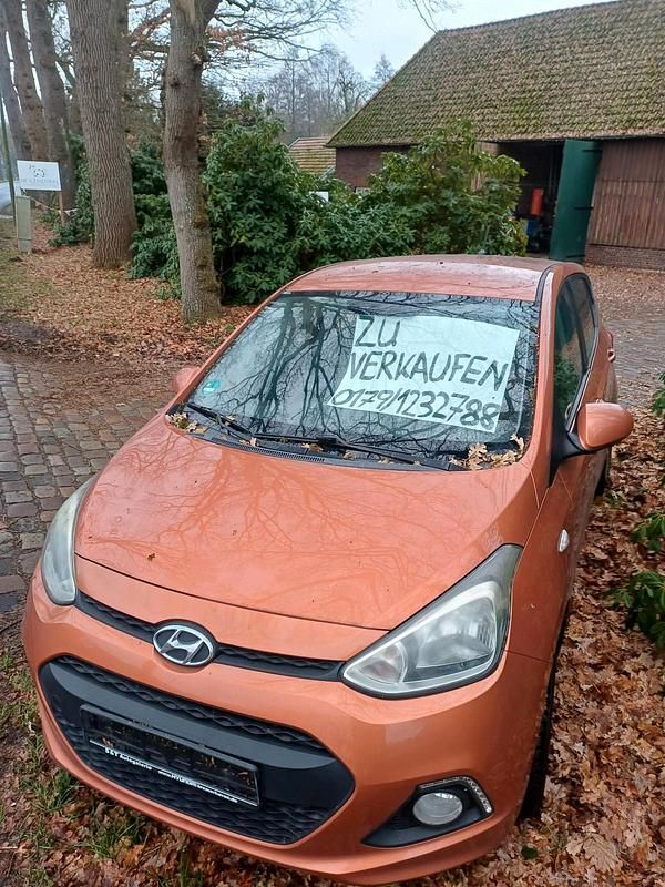 Orange Gebraucht 2014 Hyundai i10 Style Kleinwagen | 3.800 € (Fairer Preis) - Bild 1/4