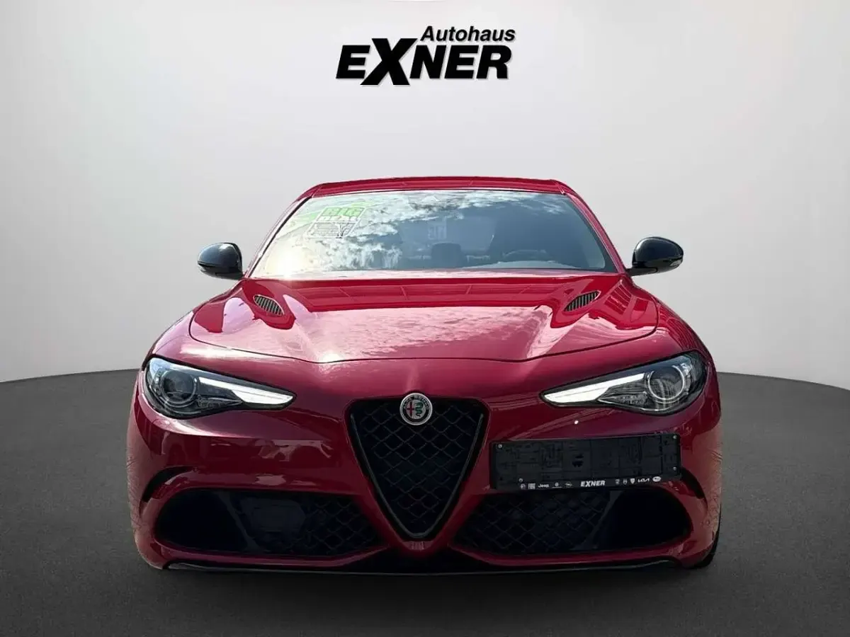 Gebraucht Alfa Romeo Giulia Quadrifoglio 520 PS (382 kW) 2022 Rot Limousine