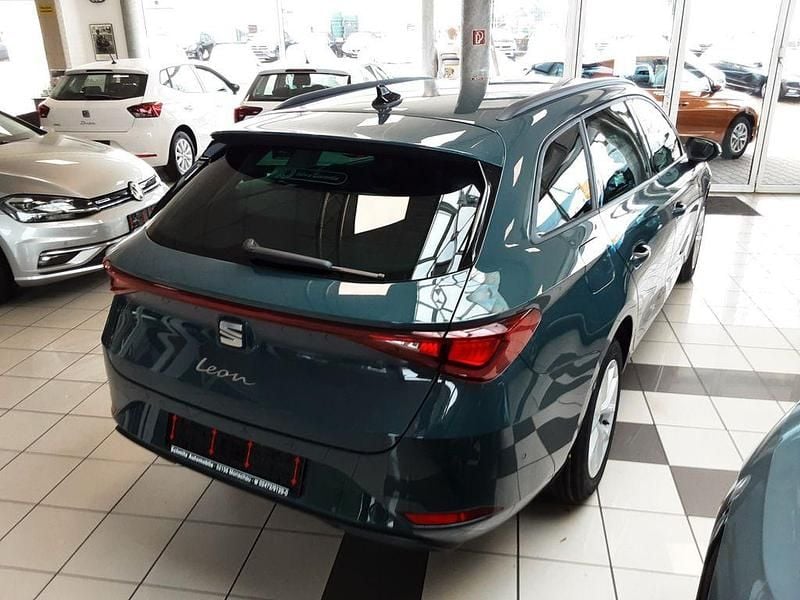 Neu Seat Leon Style 116 PS (85 kW) 2026 Blau Limousine