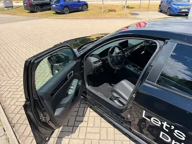 Gebraucht Honda Civic Hybrid 184 PS (135 kW) 2025 Schwarz Limousine