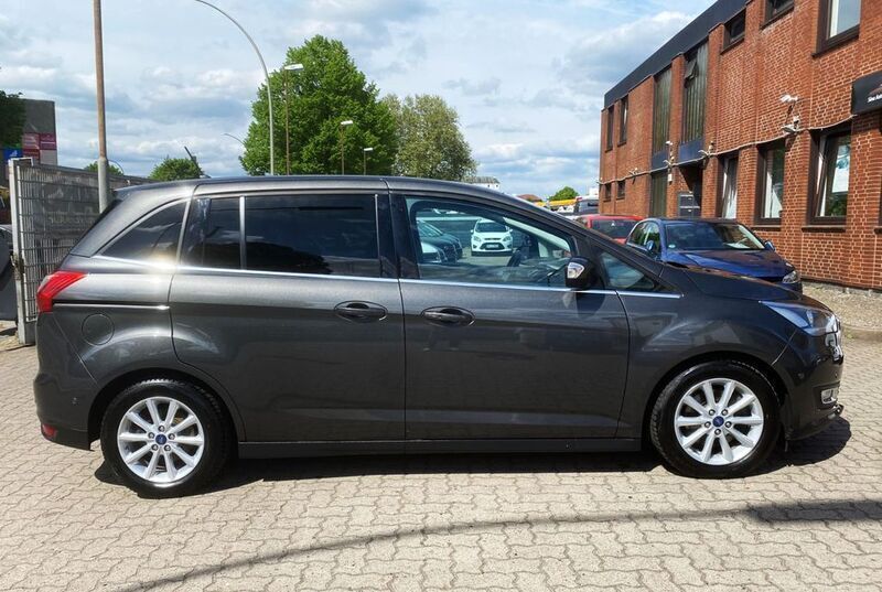 Grau Gebraucht 2019 Ford Grand C-Max Titanium Van / Kleinbus | 8.790 € (Fairer Preis) - Bild 1/4