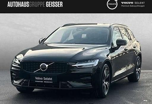 Gebraucht Volvo V60 Plus 197 PS (144 kW) 2024 Onyx schwarz Kombi