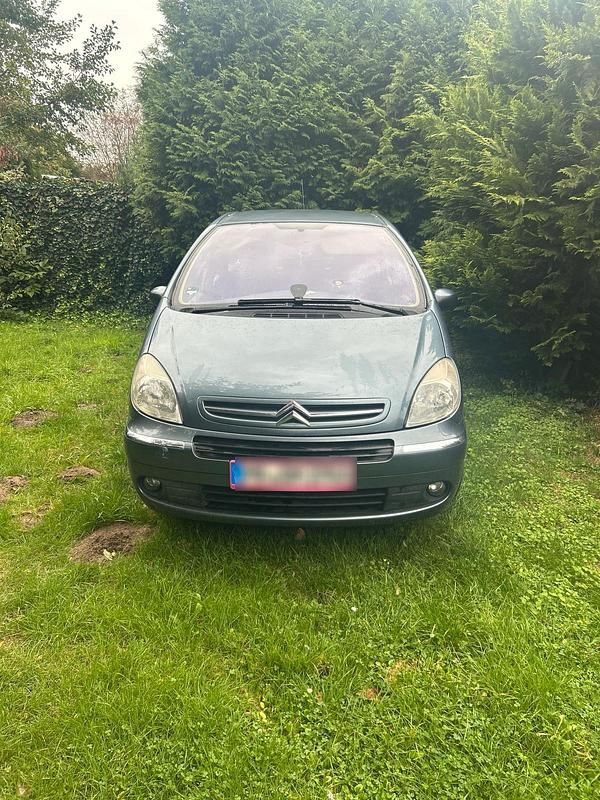 Grau Gebraucht 2006 Citroën Xsara Van / Kleinbus | 800 € - Bild 1/4